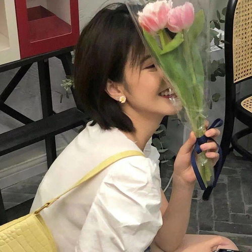 爱不释手的女生头像